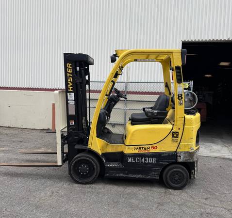 2018 Hyster S50FT 5000 LBS Forklift LPG Triple Mast Sideshift 189" Hei 1