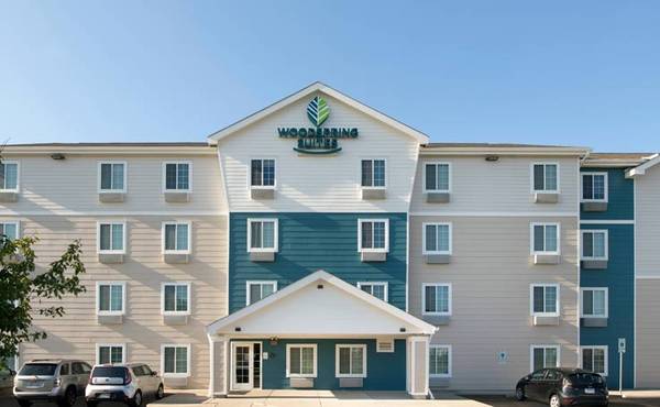 Tour Today, Settle In Right Away - No Lease, No Deposit Required! 1