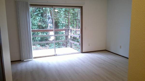 $1,348 / 2br - 986ft2 - CASA ADOSADA, MUY LIMPIA, ESPACIOSA, UBICACIÓN CÉNTRICA. (SW Portland)63870109326209121
