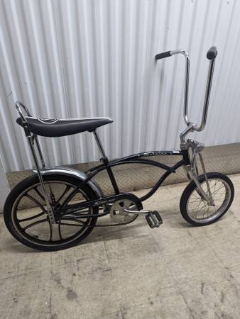 Schwinn sting ray bicycle 1
