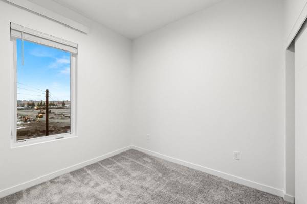 $1,985 / 2br - 873ft2 - Raised Breakfast Bar, Stainless Steel Appliances, Outdoor Pool (Camas)64038880959361123