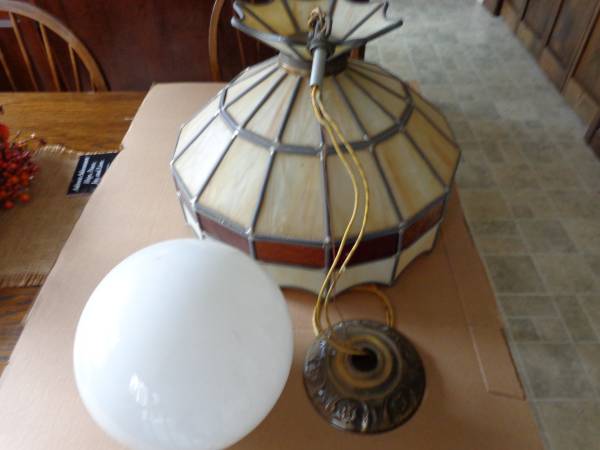 tiffany stained glass hanging light fixture 1
