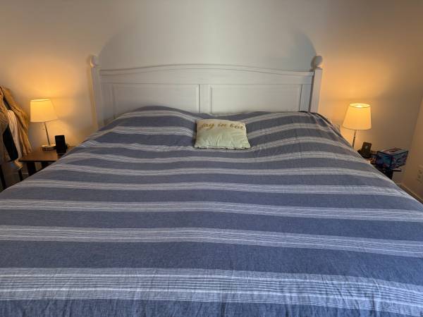 KING SIZE HEADBOARD 1