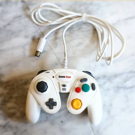 GameStop Pelican G3 Wired Turbo Controller - for Nintendo GameCube & Wii White 1