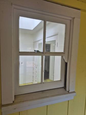 FLASH SALE!!! 24x34 single hung wood window 1