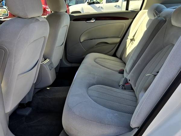 2006 Buick Lucerne CX Sedan 3.8 V6 CD Aux 1Owner LowMiles - $5,98863469744889985123