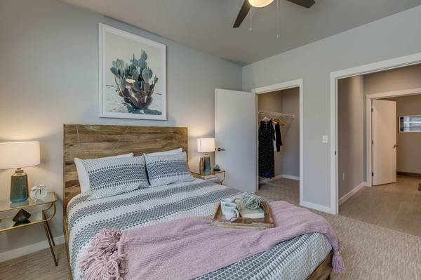 $2,248 / 2br - 1144ft2 - 2 habitaciones, WiFi en áreas comunes, Tigard OR (13285 Southwest Hawks Beard Street, Tigard, OR)63615726818561124