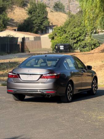 2017 Honda Accord EX - $9,90063618314381187123