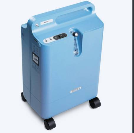 Philips Respironics EverFlo 5L Oxygen Concentrator - Like New / Low Hours 1