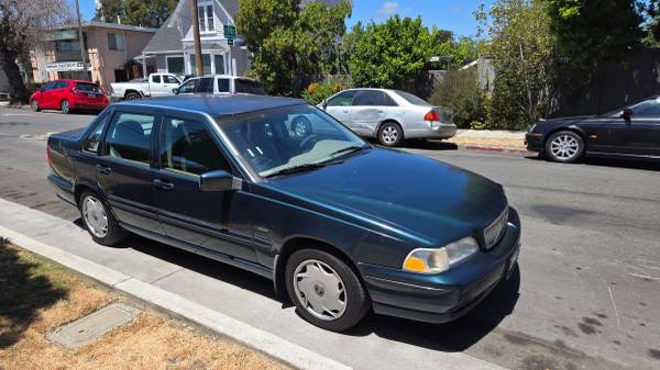 ¡Volvo del 98 en venta! Hecho en Suecia. Pocos kilómetros - $2,300 (alameda)63624254499331121