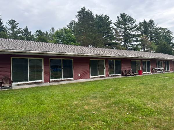 The Country Club Apartments
$1,800 The Country Club Apartments
$1,800