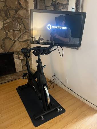 MYX Fitness bike with 3 sets of dumbells 1