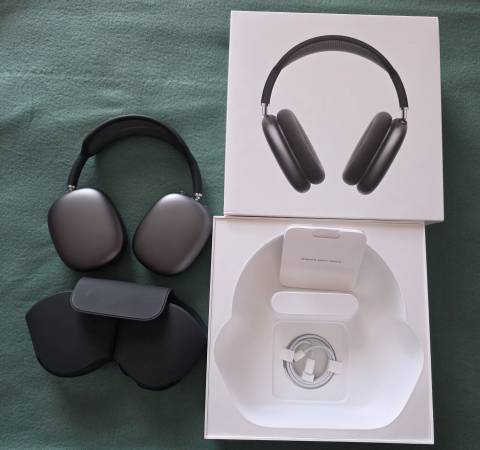 AIRPODS MAX SPACE GRAY 1