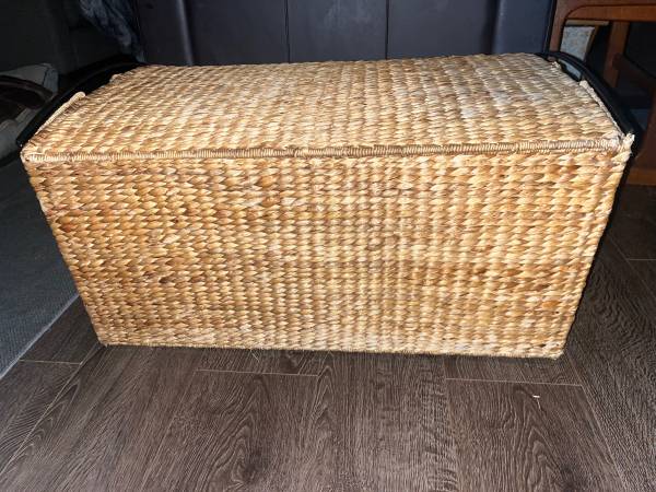 Large wicker swing open trunk storage chest 1