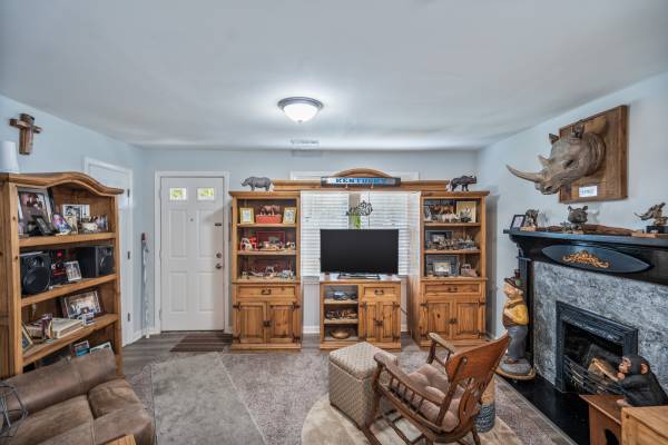 $199,900 / 2br - 994ft2 - 1629 Catherine Drive (Bowling Green)64301558651138122