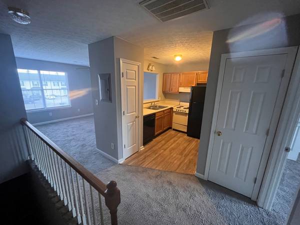 $829 / 1br - 650ft2 - The Francis 1 bed 1 bath TH $829/month move in ready! (Bowling Green)64018298164993122