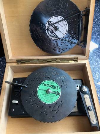 Thorens Automatic Disc Music Box Wooden Case w/ 30 Metal Discs