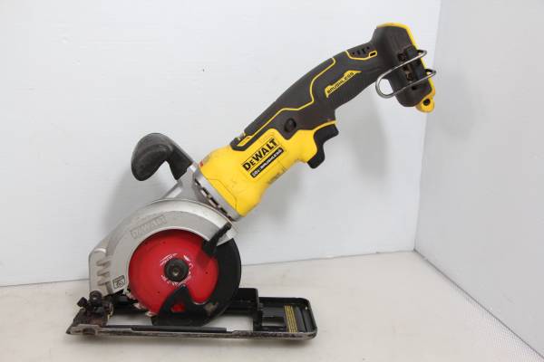 Dewalt 20V 4-1/2" Circular Saw DCS571 (Tool Only) 1