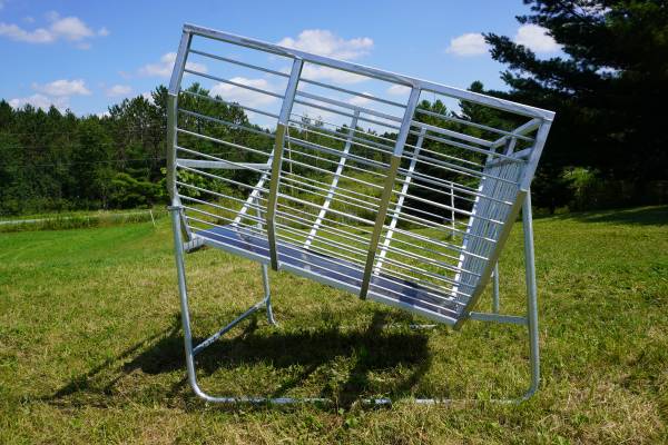 Sheep and Goat Round Bale Feeders - $1 (Thorp)63441160664707121