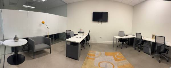 ✨ “Wrap up the year with more space—our 6-person office is the perfect 1