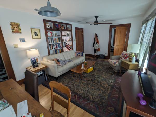$2,950 / 3br - 1400ft2 - Quiet Place (Hyde Park)63979117085314121