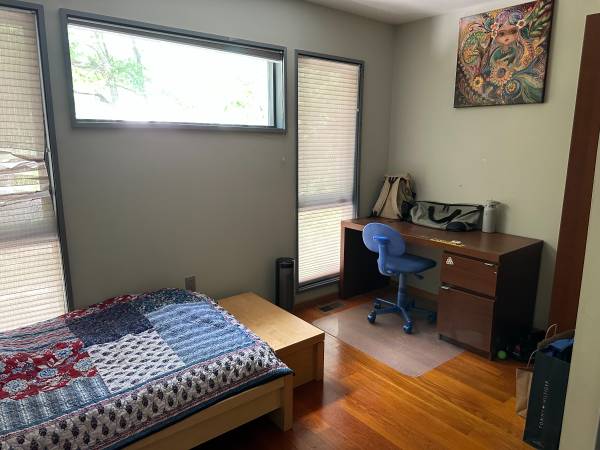 1 BR 1