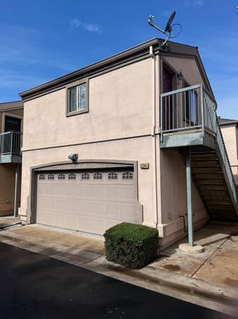 $1,950 / 1br - Schedule a showing today! Available Now! Private coastal 1bed 1bath64009499487491120