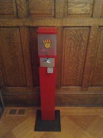 Fun “Hot Nuts” vending machine 1