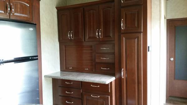 $1,200 / 1br - ¡Trabaja por alquiler! Remolque disponible a cambio de ayuda en el establo (Dove mountain en Marana)63675082489603124