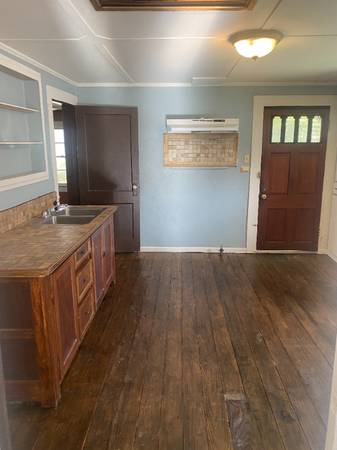 $700.00 / 2br - Casa de 2 dormitorios y 1 baño63857516598275123