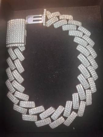 7.5 inch sterling silver with mosinite 1