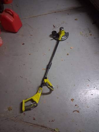 Ryobi ONE+ Edger (18V) 1