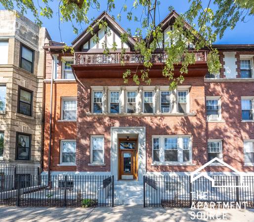 $2,700 / 2br - Newly Renovated Condo Style 2-Bedroom 2-Bath Uptown Great Space (Uptown)64041810342914121