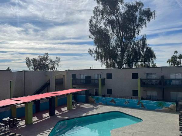 $1,195 / 2br - 1050ft2 - FIRST MONTH 1/2 PRICE. HABLA ESPAÑOL! (Phoenix)64024998960769124