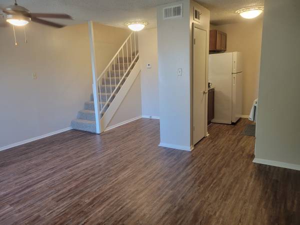 $1,058 / 1br - 760ft2 - Pet Friendly, Best Amenities, Perfect Location! (Baton Rouge)63678491882497122