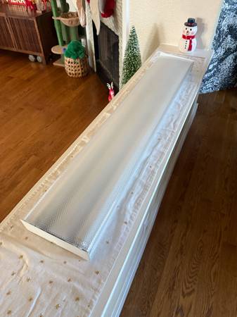 48” fluorescent light fixture 1