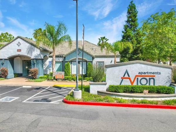 $2,175 / 2br - 932ft2 - Pet Friendly - Up to 2 Pets per Home, Playground, Breakfast Bar (Rancho Cordova)63850641281667122