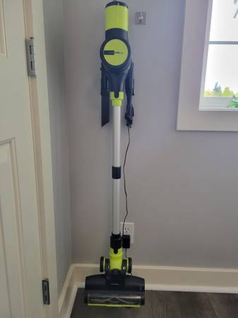 Uninell Cordless Vacuum Cleaner 1