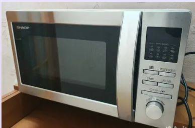 Kitchen Microwave – Working, Used 1