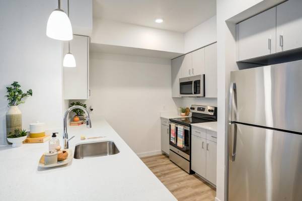 $2,799 / 3br - 1400ft2 - Air Conditioning, EV Chargers, Rooftop Deck, Community Lounge63999455848195120