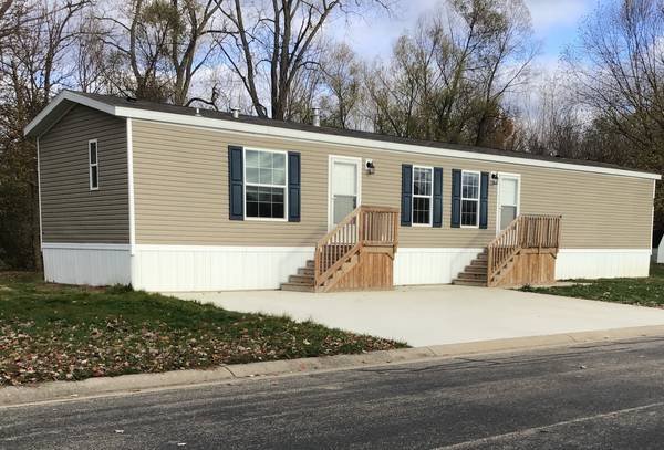 $1,199 / 3br - 1056ft2 - Brookside Manor Solicita Ahora! (Goshen)63666014334211120