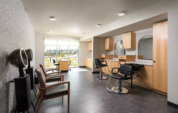 $1,680 / 3br - 1240ft2 - Explore, dream, settle. Your new journey starts with this 3 BR. (Glendale)64024997013506123
