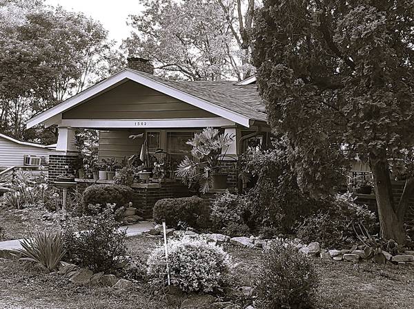 $292,000 / 3br - 1449ft2 - 1930's Arts & Crafts Style Close to Switch Yard Park-Downtown & Campus (Bloomington)63935965783427120