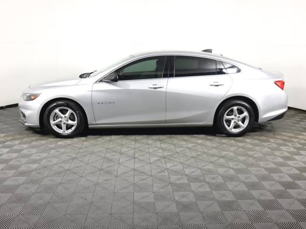 2017 Chevrolet Malibu LS - $11,995 (_Chevrolet_ _Malibu_ _Sedan_)63623024015619121