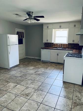 $1500.00 / 3br - 1256ft2 - 5300 Garfield Ave64036371295747123