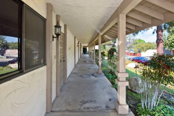 $750 Medical office in prime location of Thousand Oaks, 5 rooms ground flr (2904 Theresa Dr, Newbury Park, CA 91320)63800474533763121