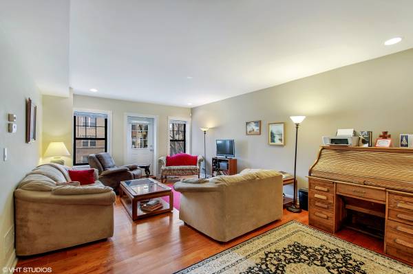 $2,545 / 3br - Huge, Rarely Available, Condo Quality 3Br/3Ba with in Unit Washer Drye (Chicago)63898860129026120