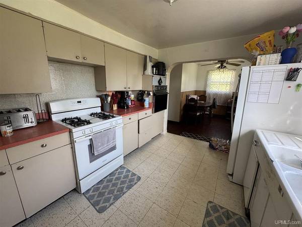 $79,500 4 BR, 1 BA Affordable home MLS 50187186 (Crystal Falls)64151609026307124