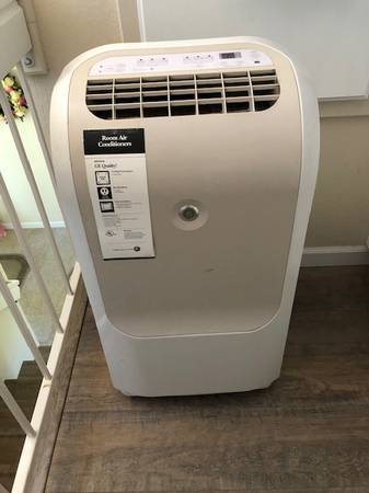 Gran oferta - 2 aires acondicionados portátiles - 10k y 12k btu - $175 (Fairfield)63470466660993120