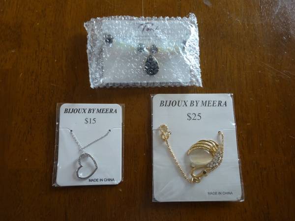 Necklace lot 1